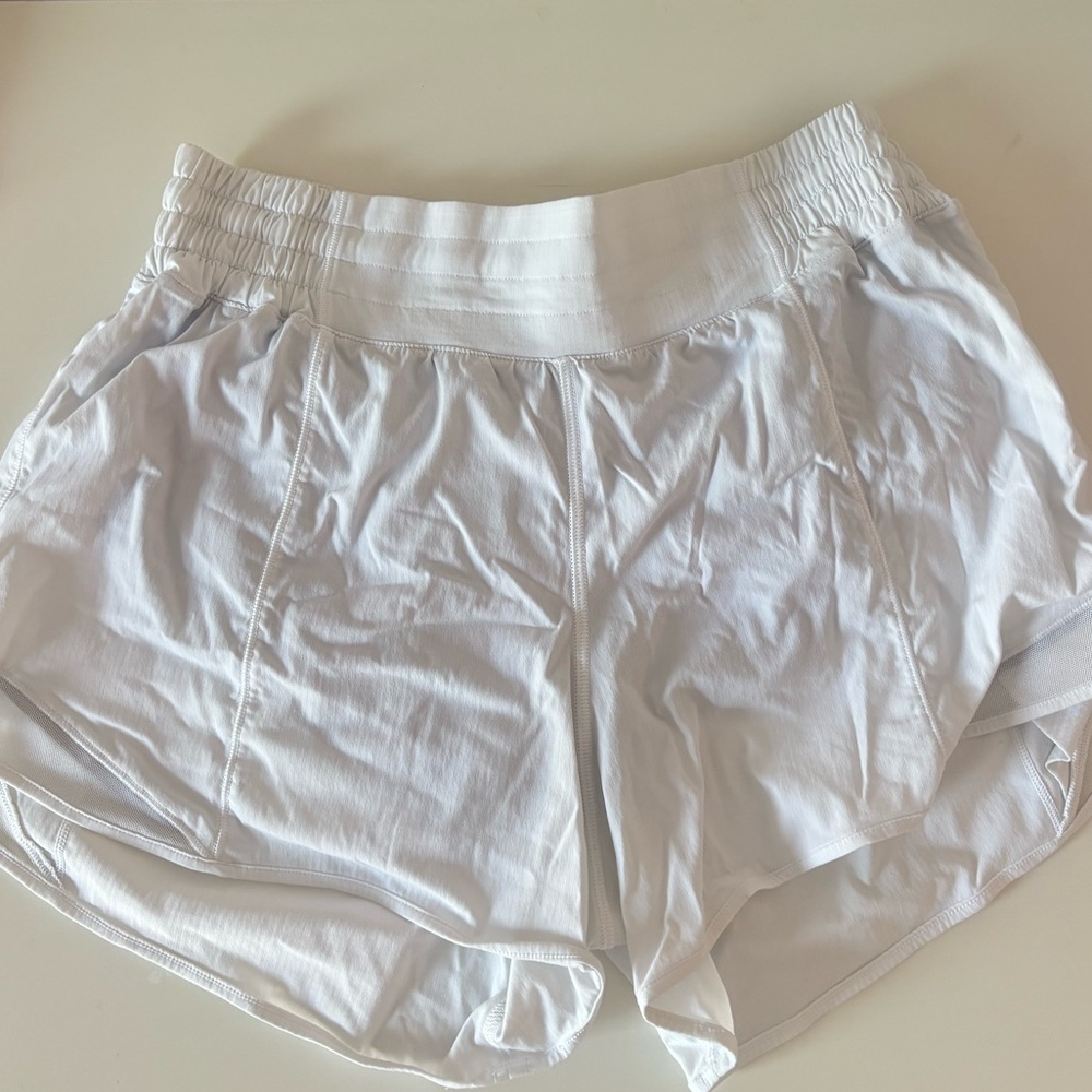 Lululemon hotty hot short 4 inch high rise